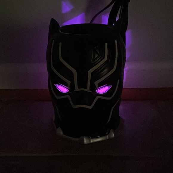 Scentsy “Marvel Black Panther” Warmer - NEW * Final Price / FIRM * - Picture 9 of 15